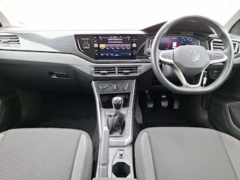 Used Volkswagen Polo 2022 for sale - 76108228: Photo 2