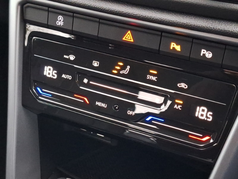 Used Volkswagen T-Roc 2023 for sale - 76548941: Photo 16