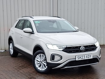 Used Volkswagen T-Roc 2023 for sale - 76548941: Photo
