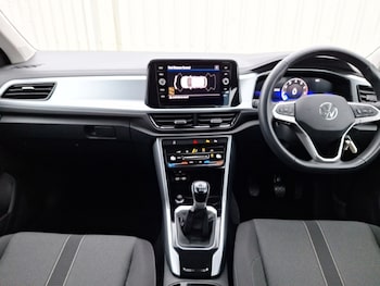 Used Volkswagen T-Roc 2023 for sale - 76548941: Photo