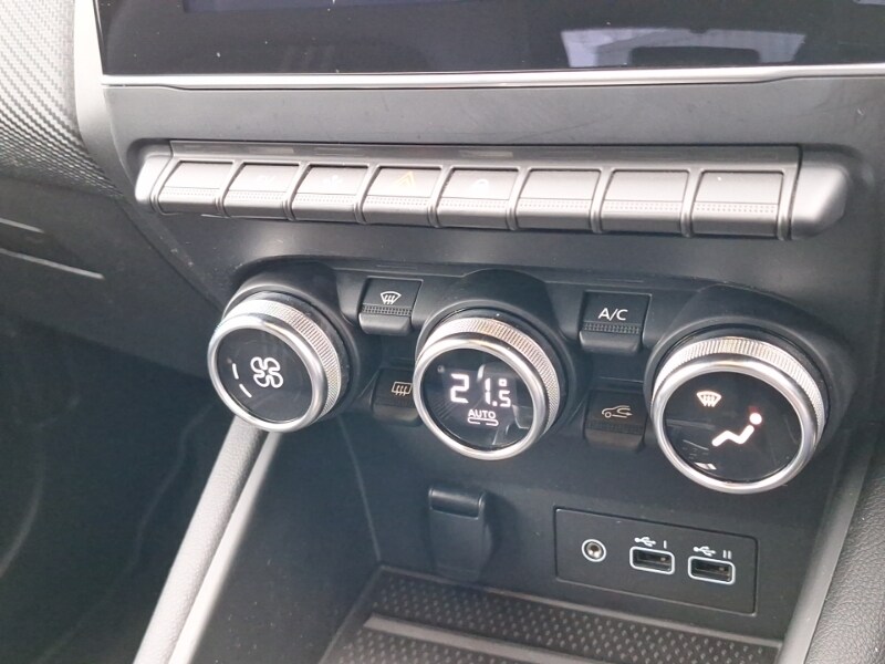 Used Renault Captur 2023 for sale - 78065958: Photo 19