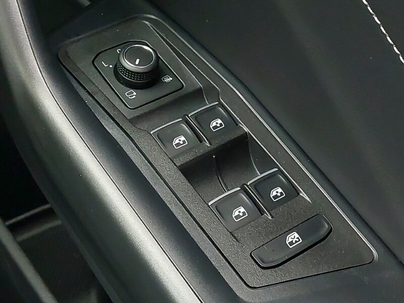 Used Volkswagen T-Roc 2025 for sale - 77024654: Photo 17