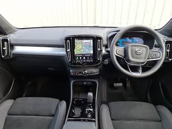 Used Volvo XC40 2026 for sale - 79848658: Photo