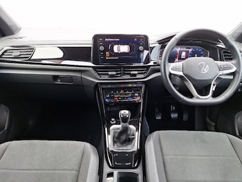 Used Volkswagen T-Roc 2023 for sale - 76498224: Photo