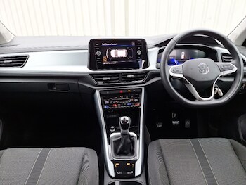 Used Volkswagen T-Roc 2023 for sale - 76521298: Photo