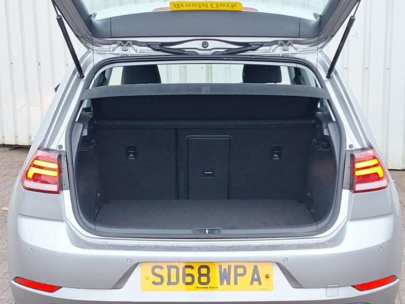 Used Volkswagen Golf 2018 for sale - 76492925: Photo 8