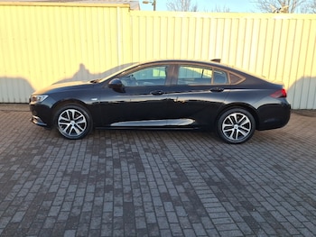 Used Vauxhall Insignia 2017 for sale - 77284329: Photo