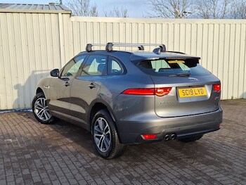 Used Jaguar F-Pace 2019 for sale - 76498098: Photo