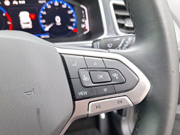 Used Volkswagen T-Roc 2022 for sale - 75988929: Photo 16