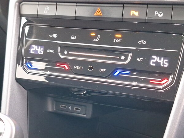 Used Volkswagen T-Roc 2022 for sale - 75988929: Photo 18