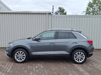 Used Volkswagen T-Roc 2022 for sale - 75988929: Photo 4
