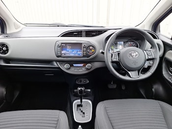 Used Toyota Yaris 2019 for sale - 79267600: Photo