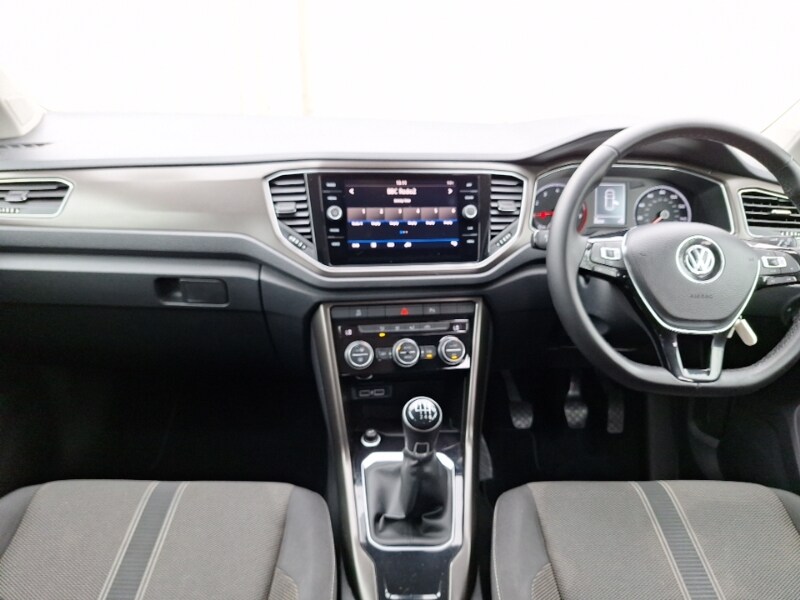 Used Volkswagen T-Roc 2018 for sale - 76301672: Photo 2