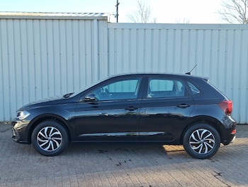 Used Volkswagen Polo 2024 for sale - 77580244: Photo