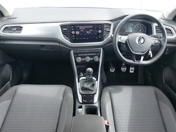 Used Volkswagen T-Roc 2021 for sale - 75339030: Photo