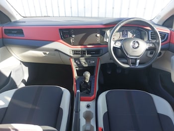 Used Volkswagen Polo 2020 for sale - 76321490: Photo 2