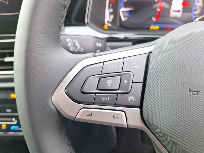 Used Volkswagen T-Roc 2025 for sale - 76947395: Photo 15