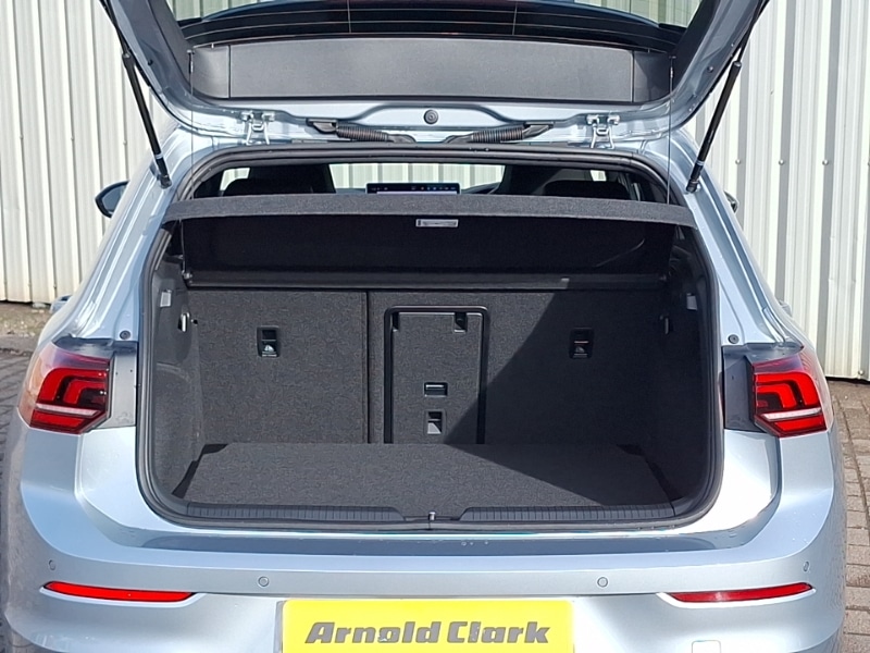 Used Volkswagen Golf 2024 for sale - 76450943: Photo 8