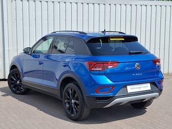 Used Volkswagen T-Roc 2023 for sale - 78700337: Photo