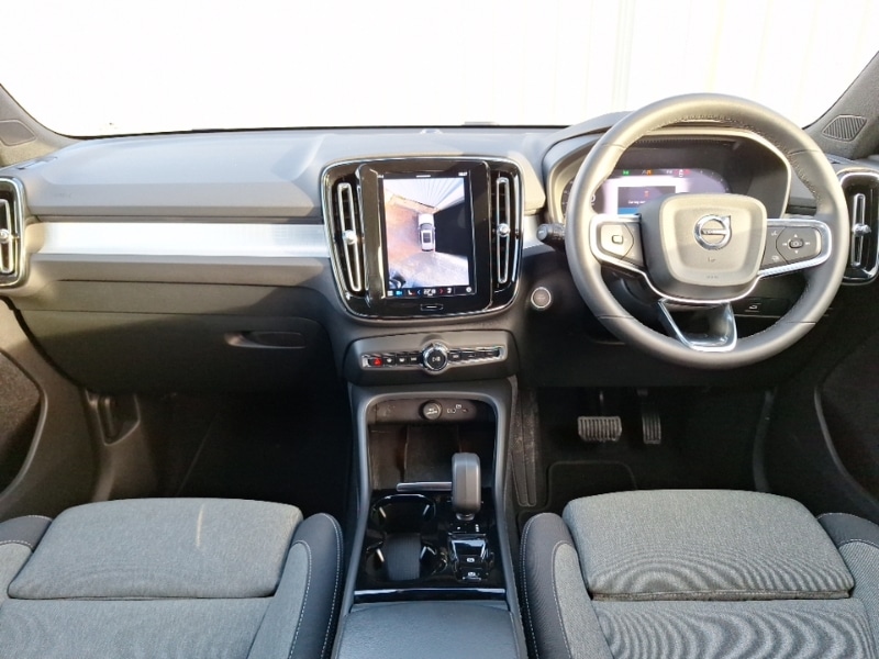 Used Volvo XC40 2023 for sale - 76707923: Photo 2