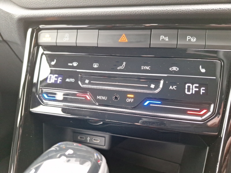 Used Volkswagen T-Roc 2024 for sale - 77448577: Photo 11