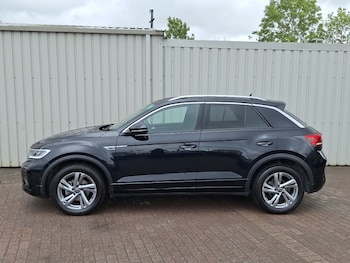 Used Volkswagen T-Roc 2024 for sale - 77448577: Photo