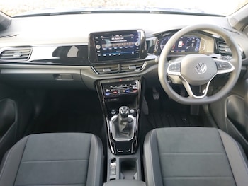 Used Volkswagen T-Roc 2025 for sale - 76947320: Photo