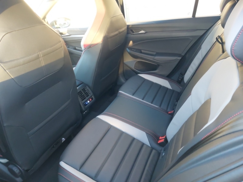 Used Volkswagen Golf 2025 for sale - 76911705: Photo 6