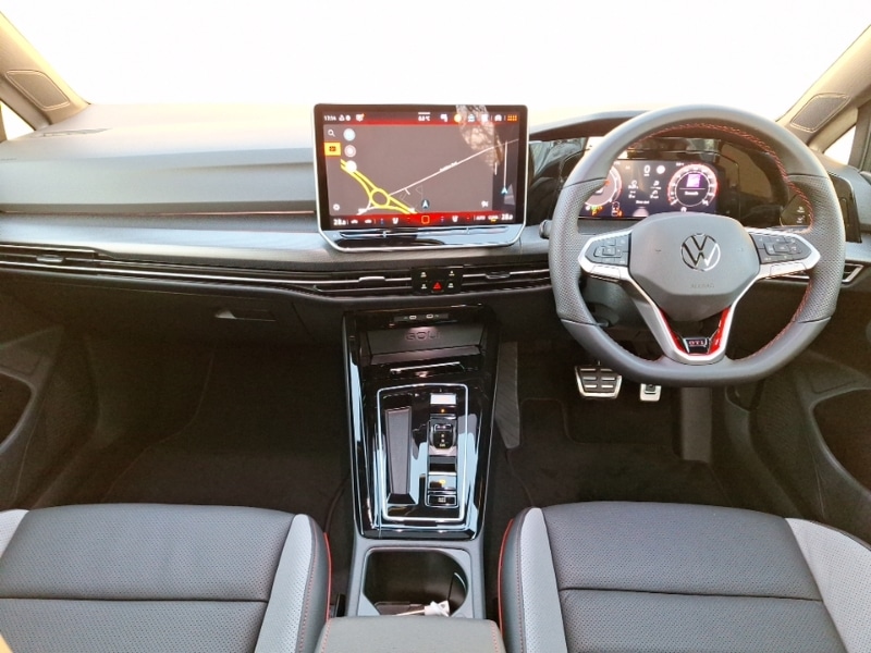 Used Volkswagen Golf 2025 for sale - 76911792: Photo 2