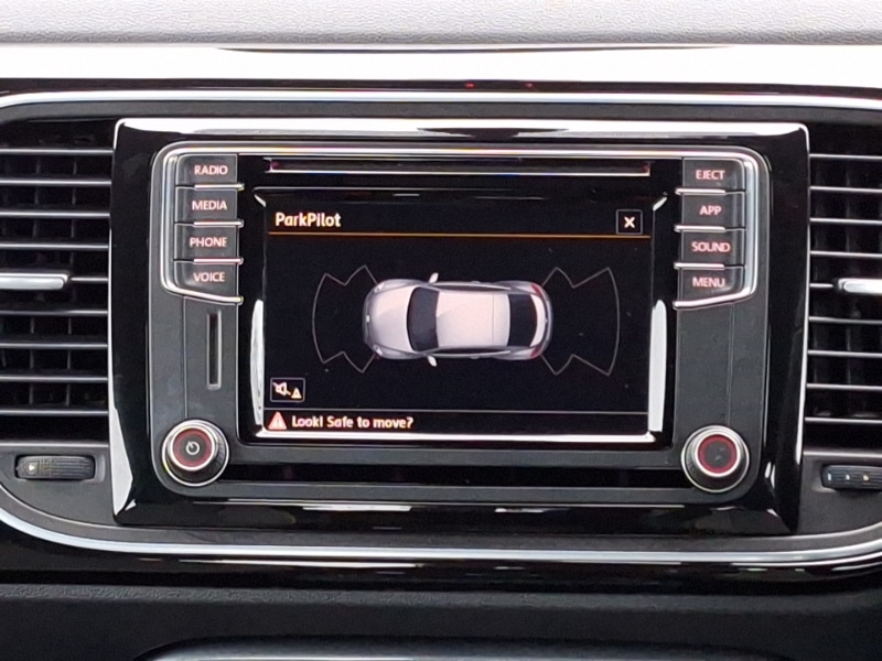 Used Volkswagen Beetle 2017 for sale - 76560445: Photo 11