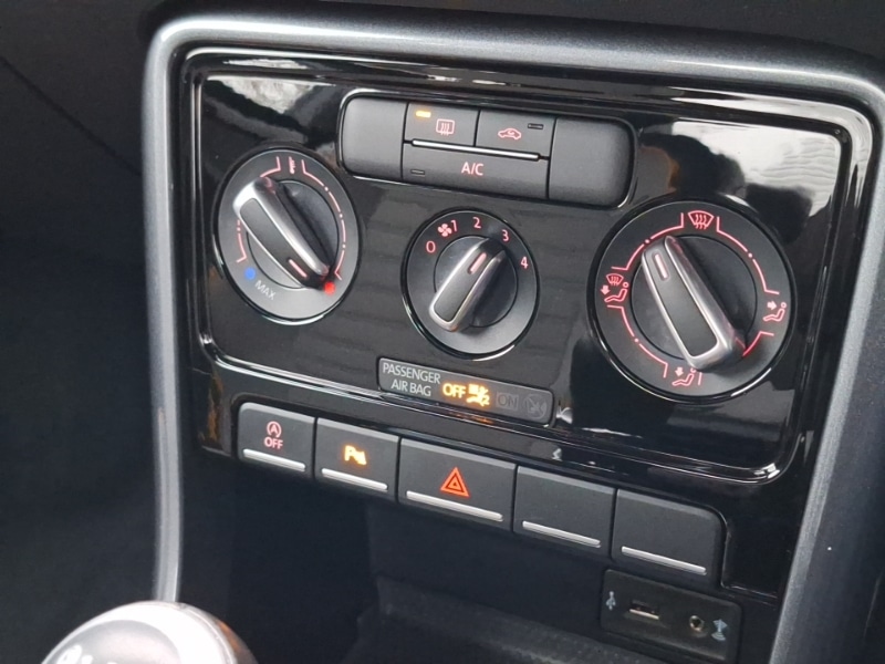 Used Volkswagen Beetle 2017 for sale - 76560445: Photo 18