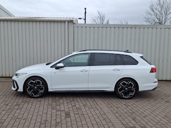 Used Volkswagen Golf 2025 for sale - 77325024: Photo