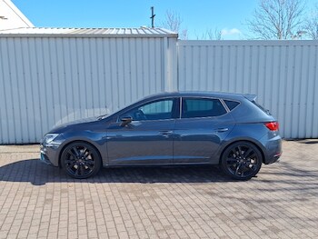 Used SEAT Leon 2019 for sale - 78112888: Photo