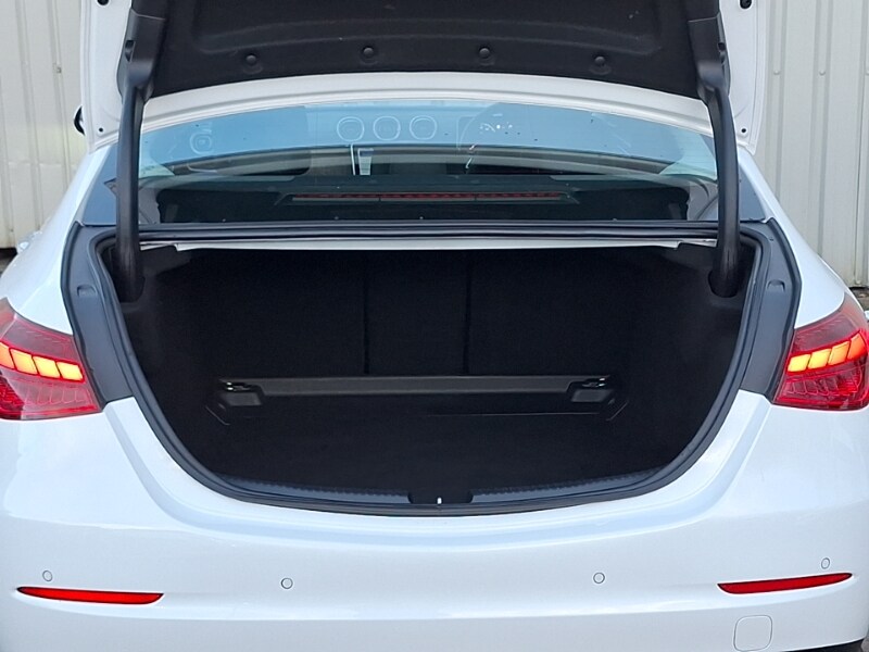 Used Mercedes-Benz C Class 2023 for sale - 76846860: Photo 8