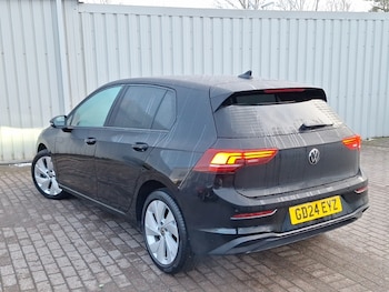 Used Volkswagen Golf 2024 for sale - 76983004: Photo