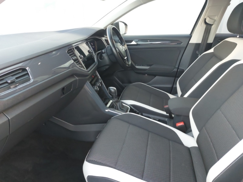 Used Volkswagen T-Roc 2020 for sale - 76343447: Photo 5