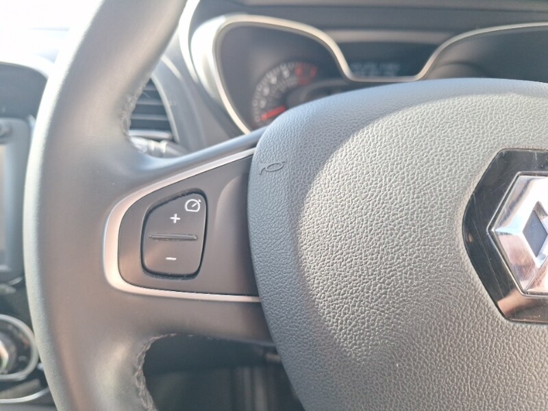 Used Renault Captur 2017 for sale - 77605624: Photo 14