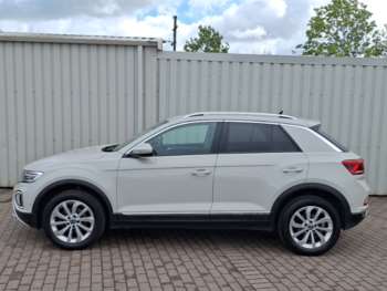 Used Volkswagen T-Roc 2023 for sale - 74771831: Photo