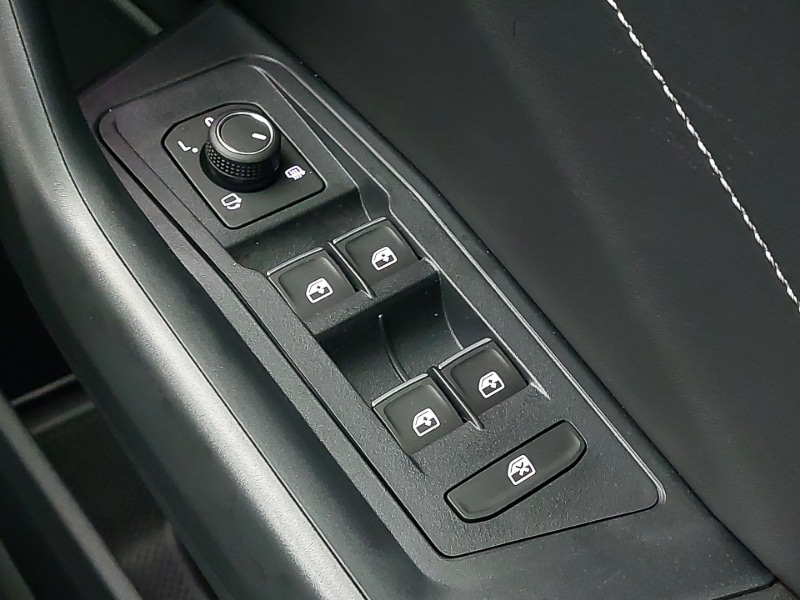 Used Volkswagen T-Roc 2025 for sale - 77782460: Photo 16