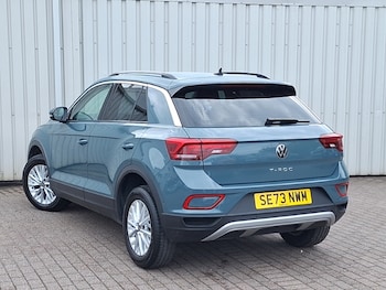 Used Volkswagen T-Roc 2024 for sale - 75702086: Photo
