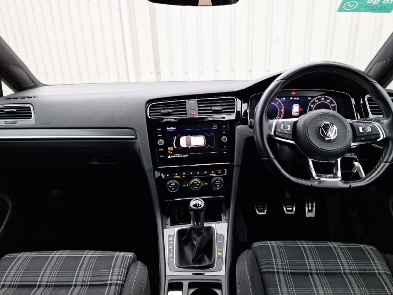 Used Volkswagen Golf 2018 for sale - 77304189: Photo 2