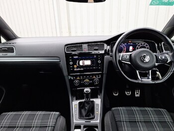 Used Volkswagen Golf 2018 for sale - 77304189: Photo