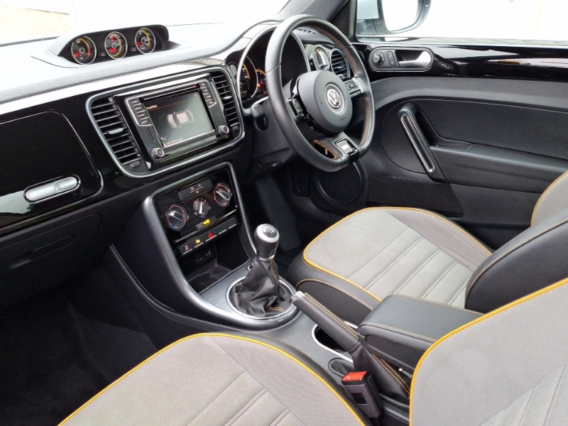 Used Volkswagen Beetle 2017 for sale - 76543396: Photo 5