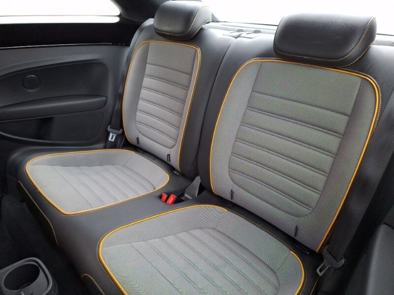 Used Volkswagen Beetle 2017 for sale - 76543396: Photo 6