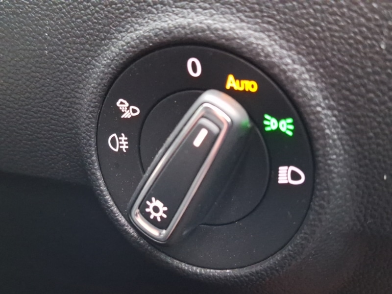 Used Volkswagen T-Roc 2023 for sale - 76771477: Photo 13