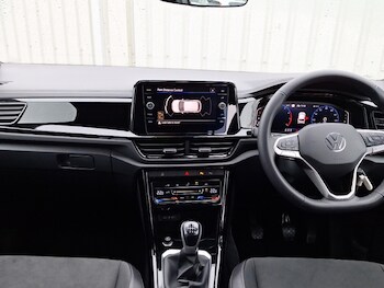 Used Volkswagen T-Roc 2023 for sale - 77522591: Photo