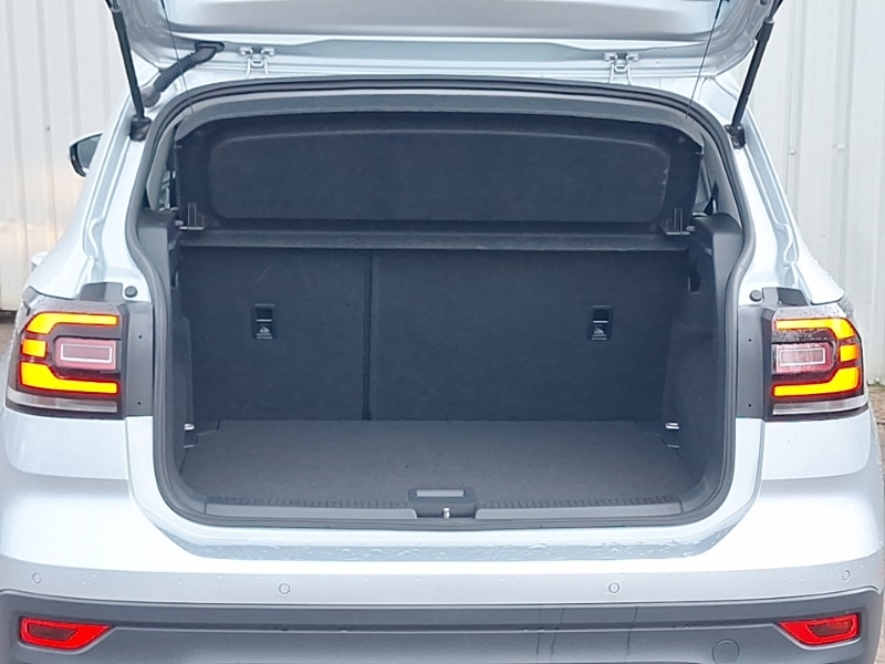 Used Volkswagen T-Cross 2023 for sale - 76947442: Photo 8