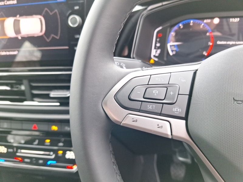 Used Volkswagen T-Roc 2025 for sale - 76493232: Photo 15