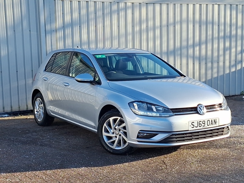 Used Volkswagen Golf 2019 for sale - 76643944: Photo 1