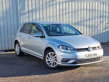 Volkswagen - Golf